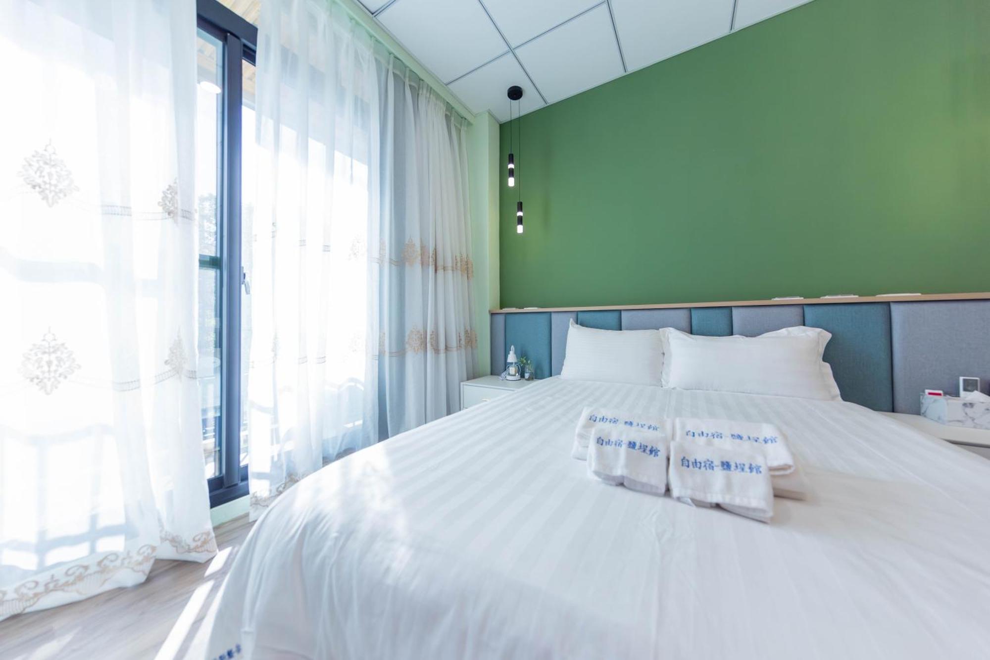Ez Stay Yancheng Kaohsiung Exteriör bild