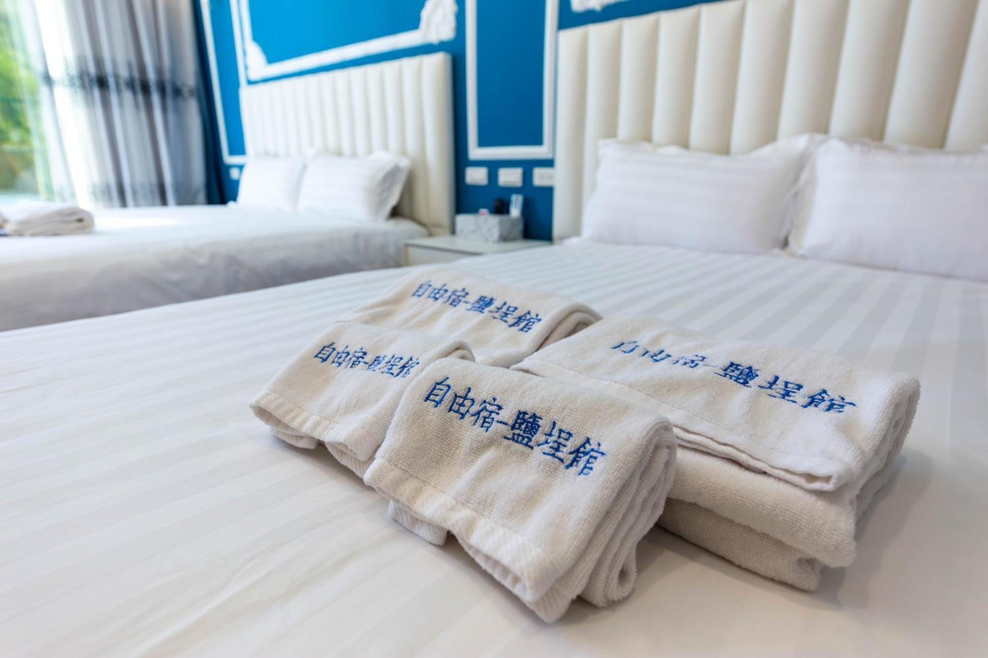 Ez Stay Yancheng Kaohsiung Exteriör bild