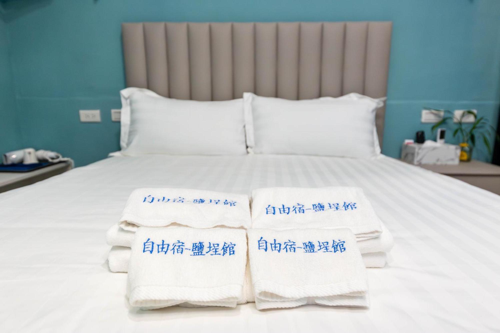 Ez Stay Yancheng Kaohsiung Exteriör bild
